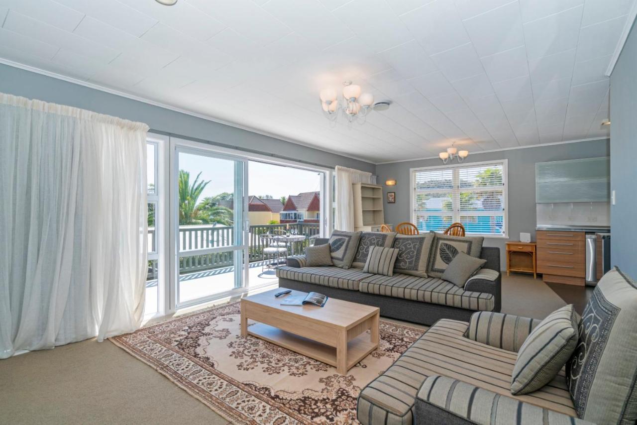 Rooftops Accommodation Whitianga Exterior photo