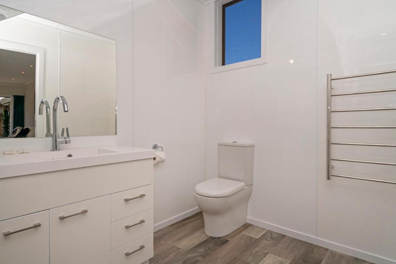 Rooftops Accommodation Whitianga Exterior photo