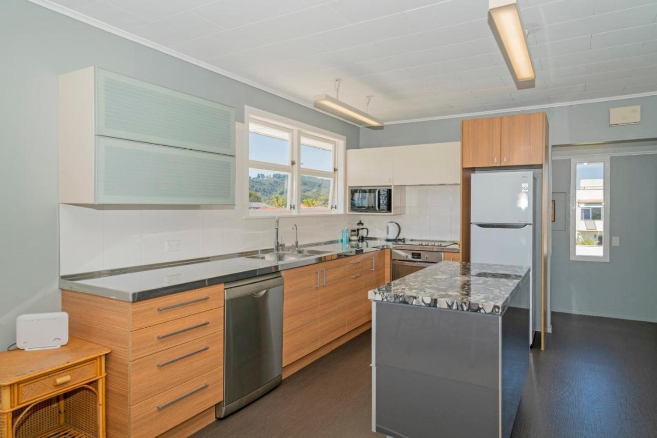 Rooftops Accommodation Whitianga Exterior photo