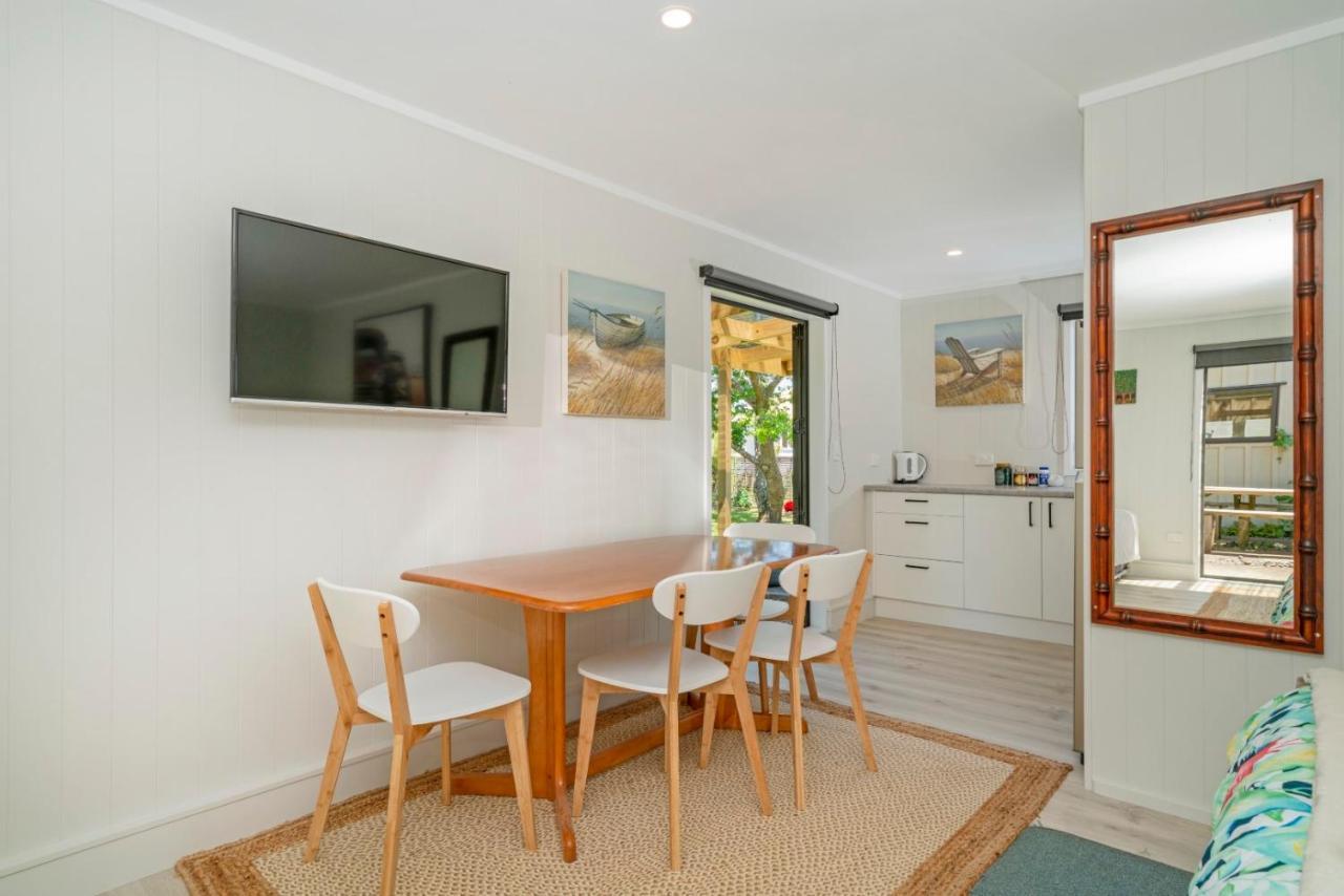 Rooftops Accommodation Whitianga Exterior photo