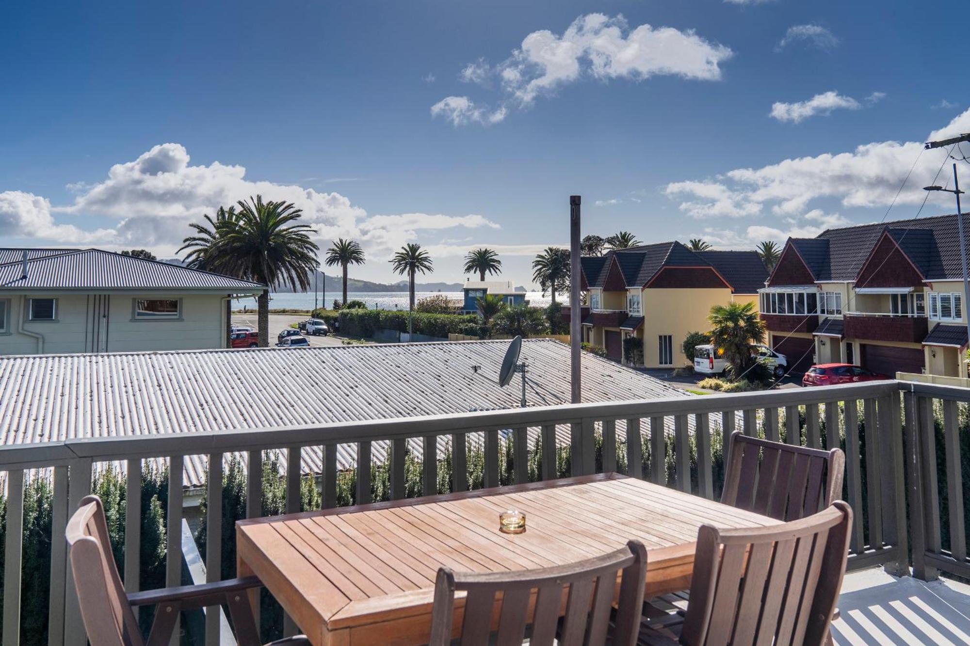 Rooftops Accommodation Whitianga Exterior photo