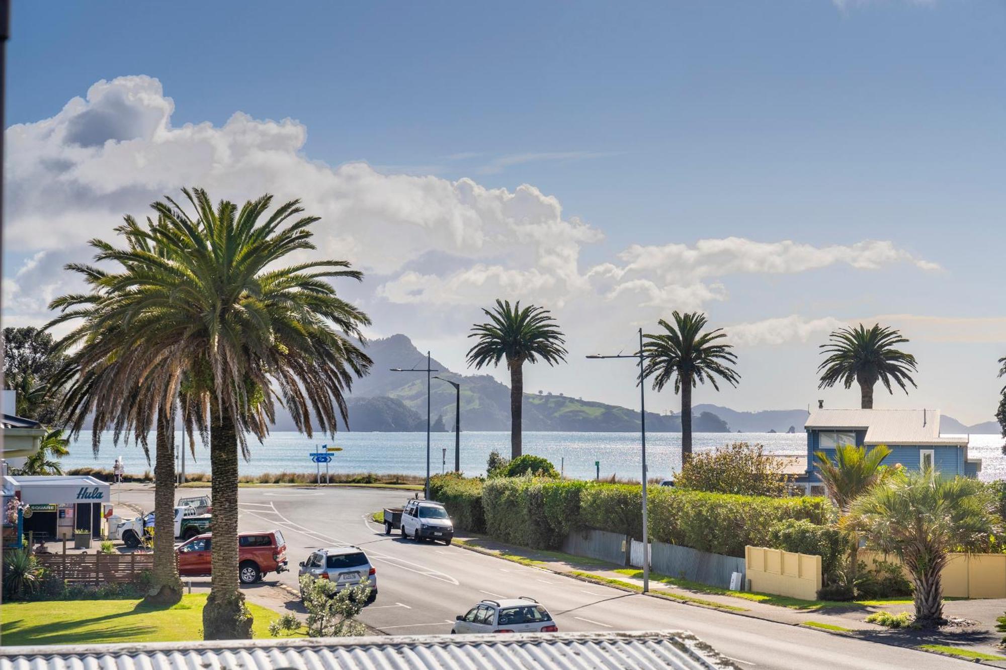 Rooftops Accommodation Whitianga Exterior photo