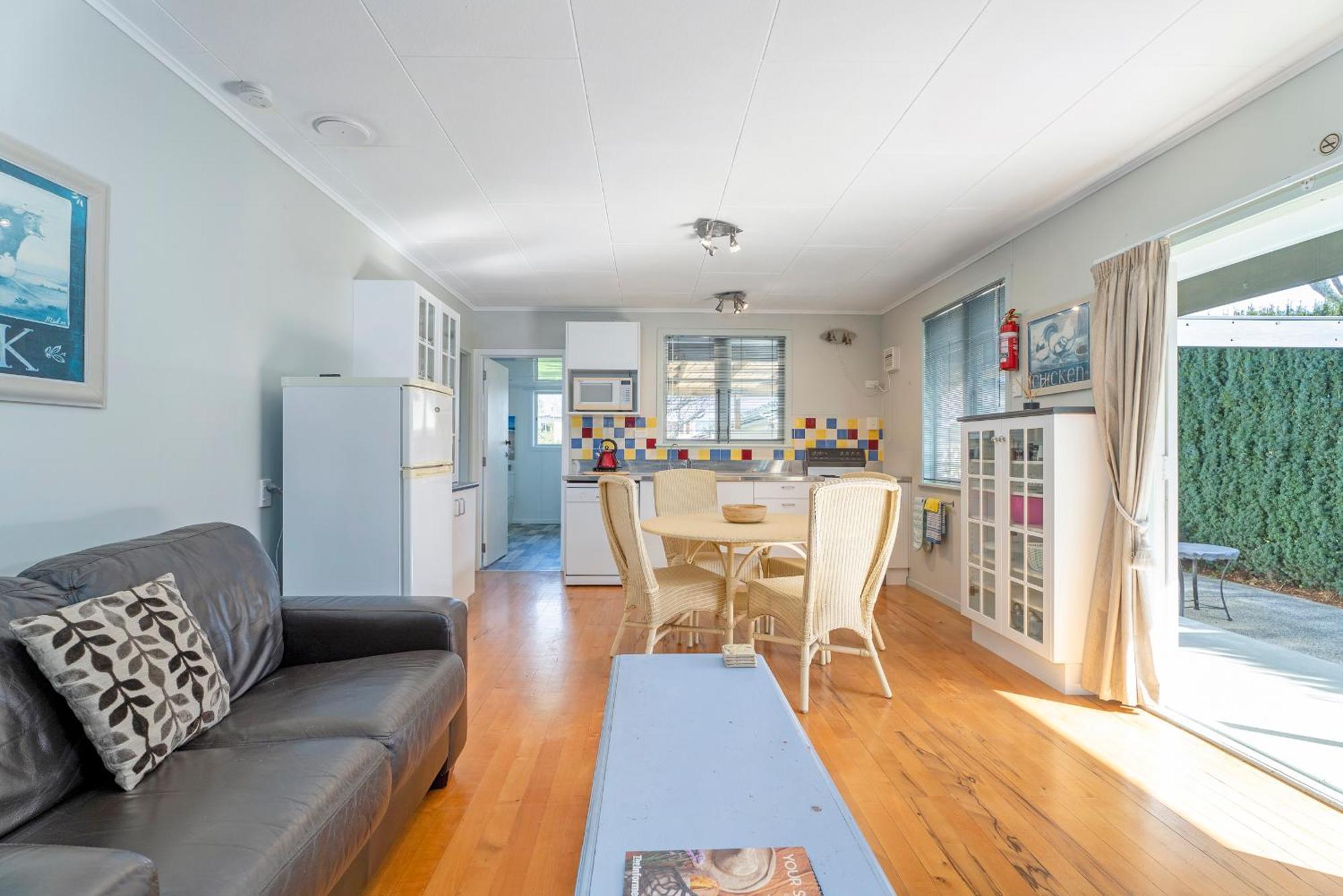Rooftops Accommodation Whitianga Exterior photo