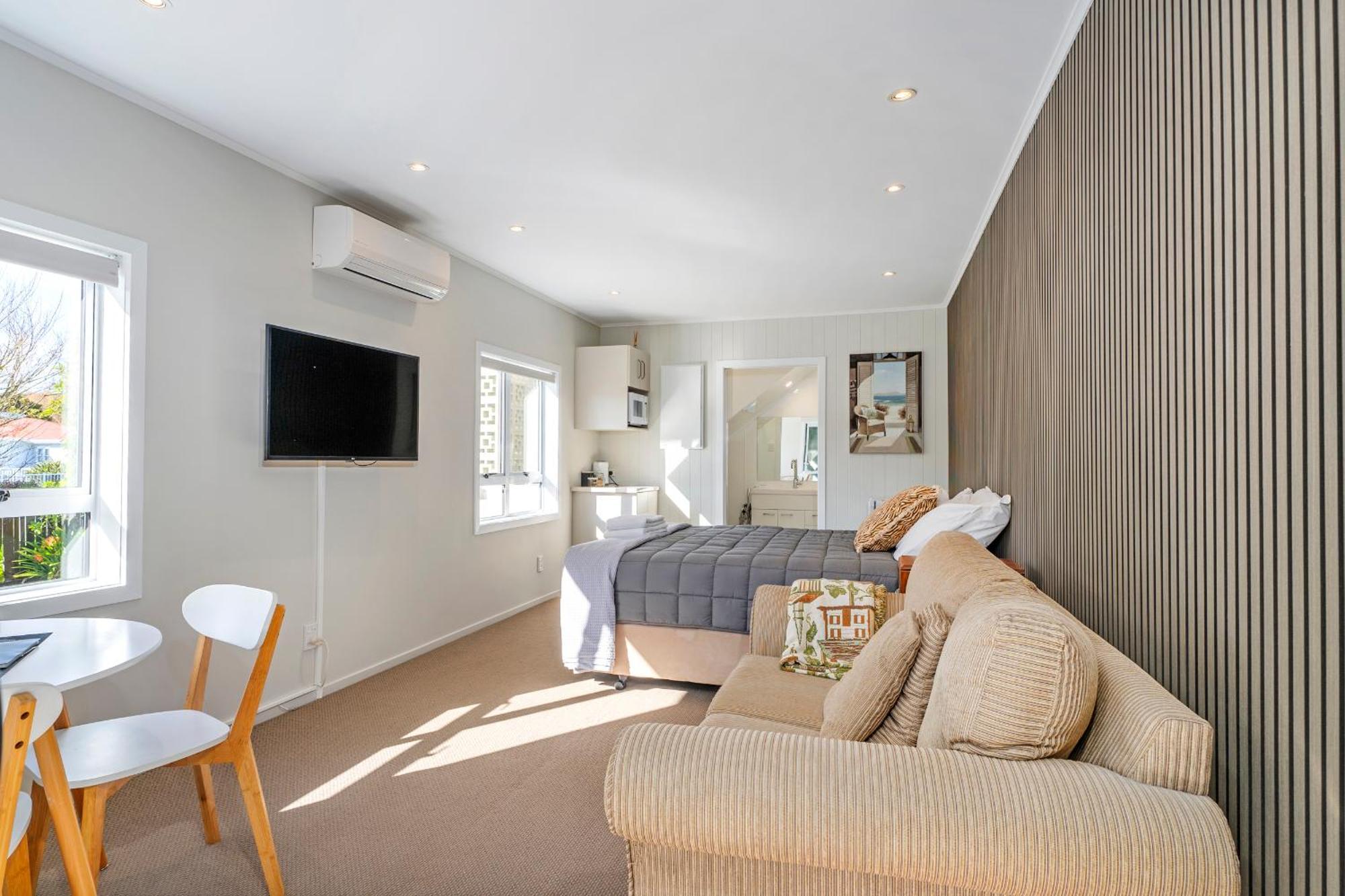 Rooftops Accommodation Whitianga Exterior photo